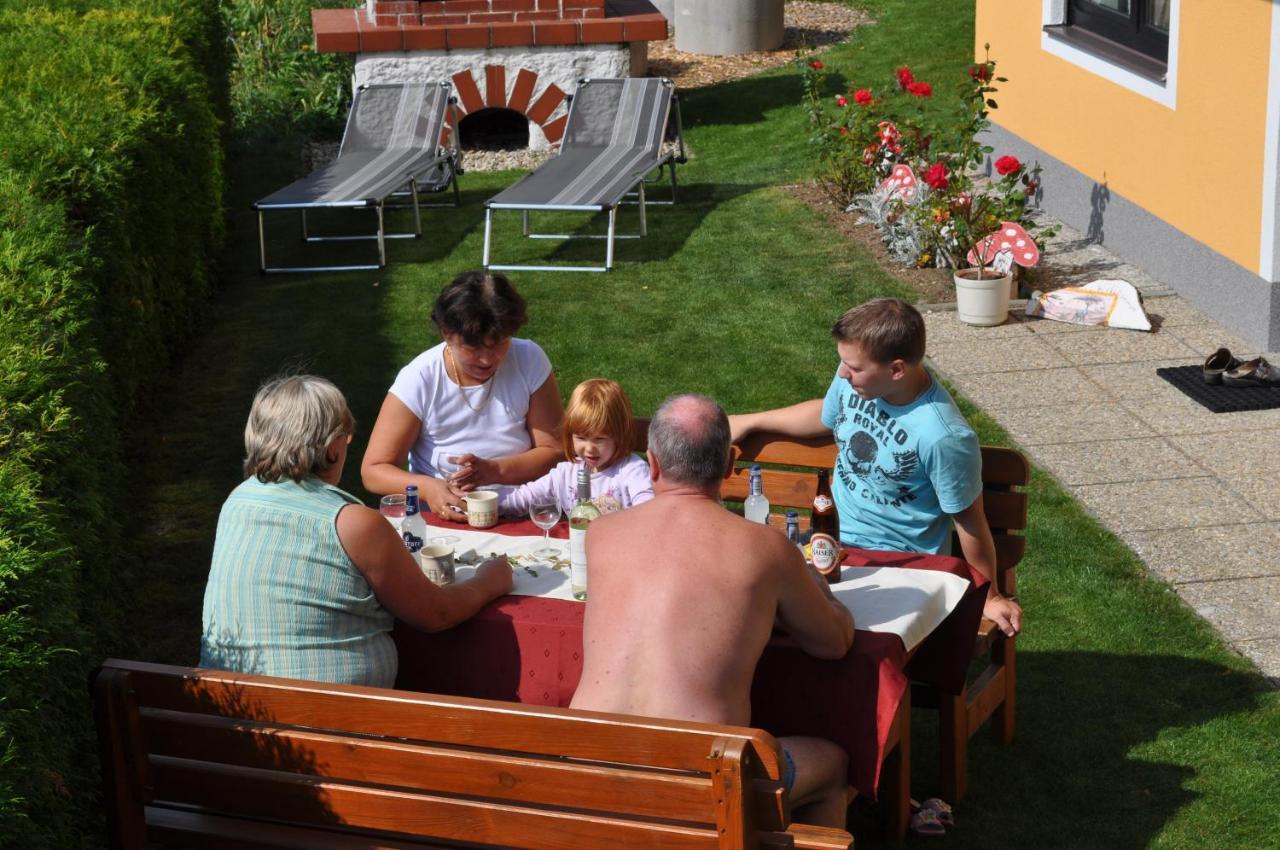 Ferienwohnung Hoebart Dorfstetten Екстериор снимка